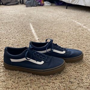 Size 10 Men’s navy blue vans